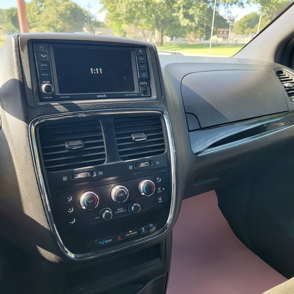 2015 Dodge Grand Caravan - $5,400
