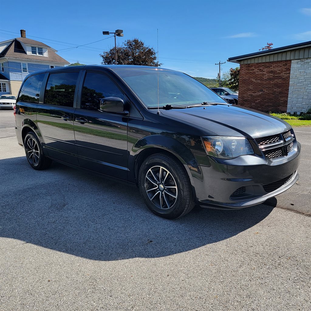 2015 Dodge Grand Caravan - $5,400