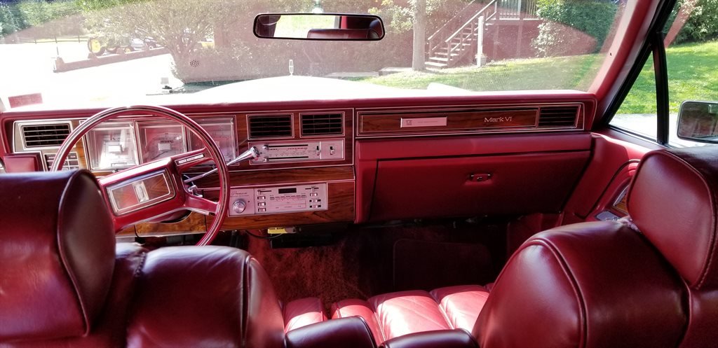 1981 LINCOLN Mark Sedan - $15,900