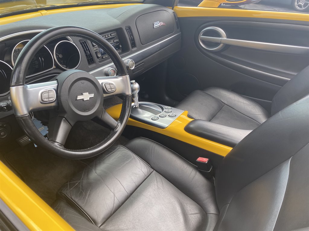 2004 Chevrolet SSR - $17,988