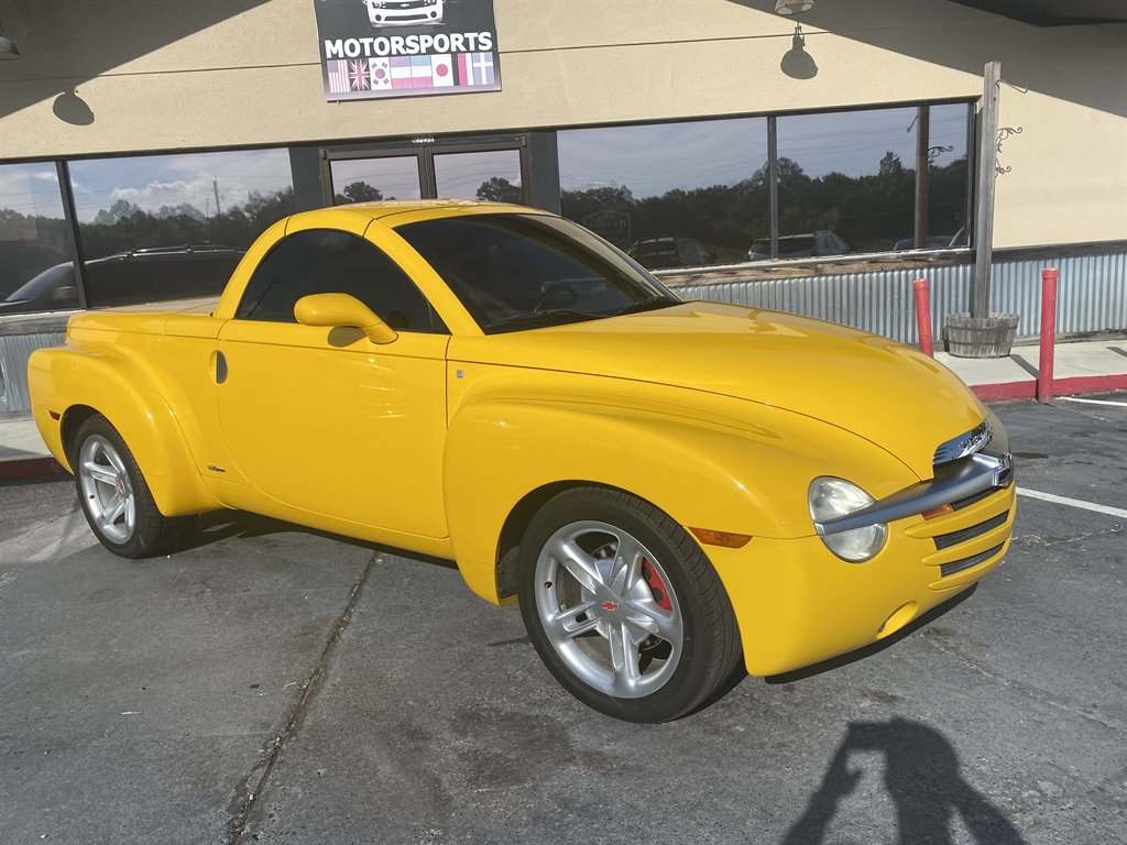 2004 Chevrolet SSR - $17,988