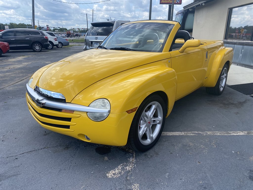 2004 Chevrolet SSR - $17,988