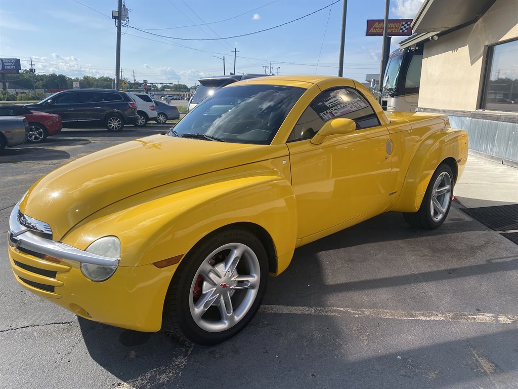 2004 Chevrolet SSR - $17,988