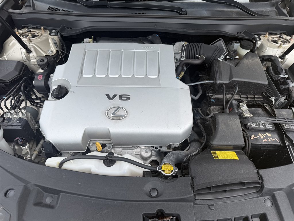 2014 Lexus ES - $12,988