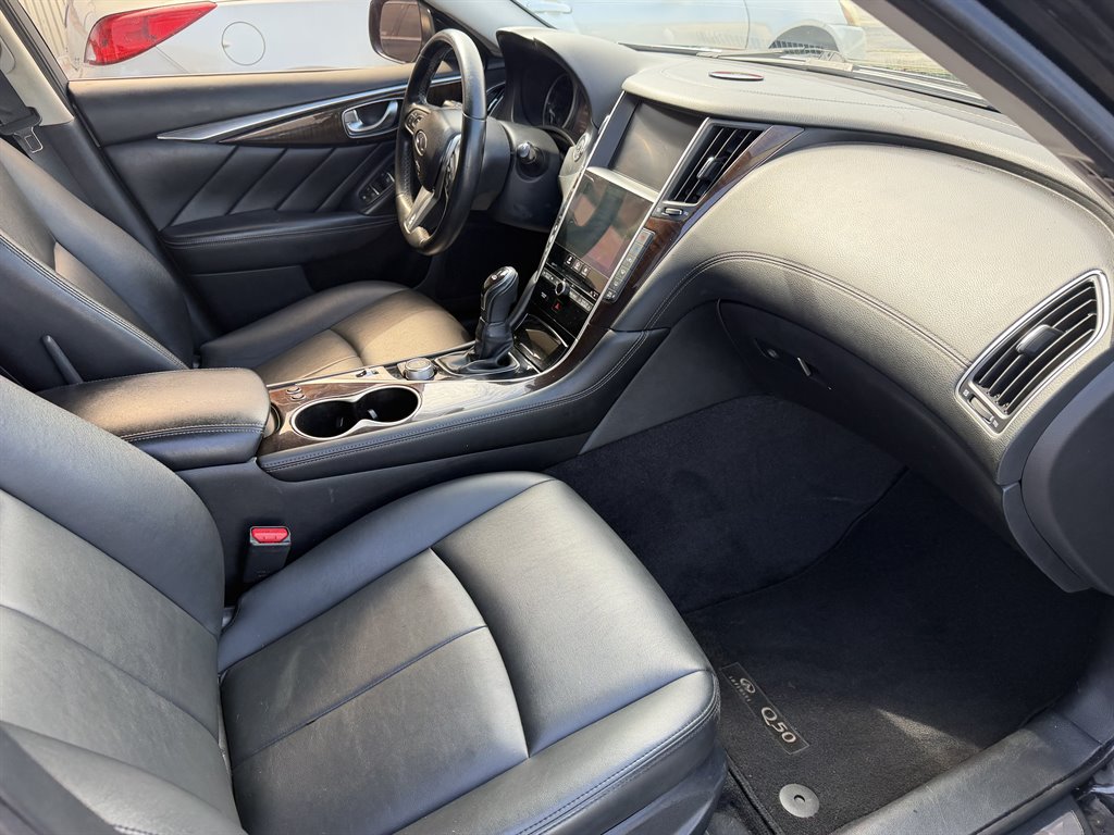 2018 INFINITI Q50 - $10,988