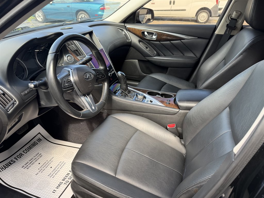 2018 INFINITI Q50 - $10,988