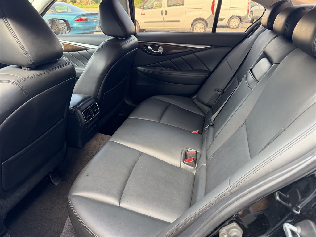 2018 INFINITI Q50 - $10,988