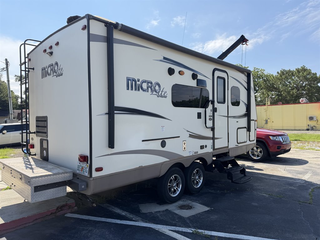 2018 Flagstaff Micro Mini 21ds - $12,988