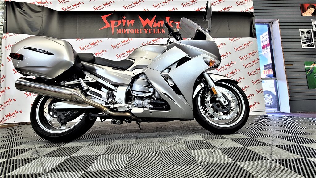 2010 Yamaha FJR1300 MC: Motorcycle photo