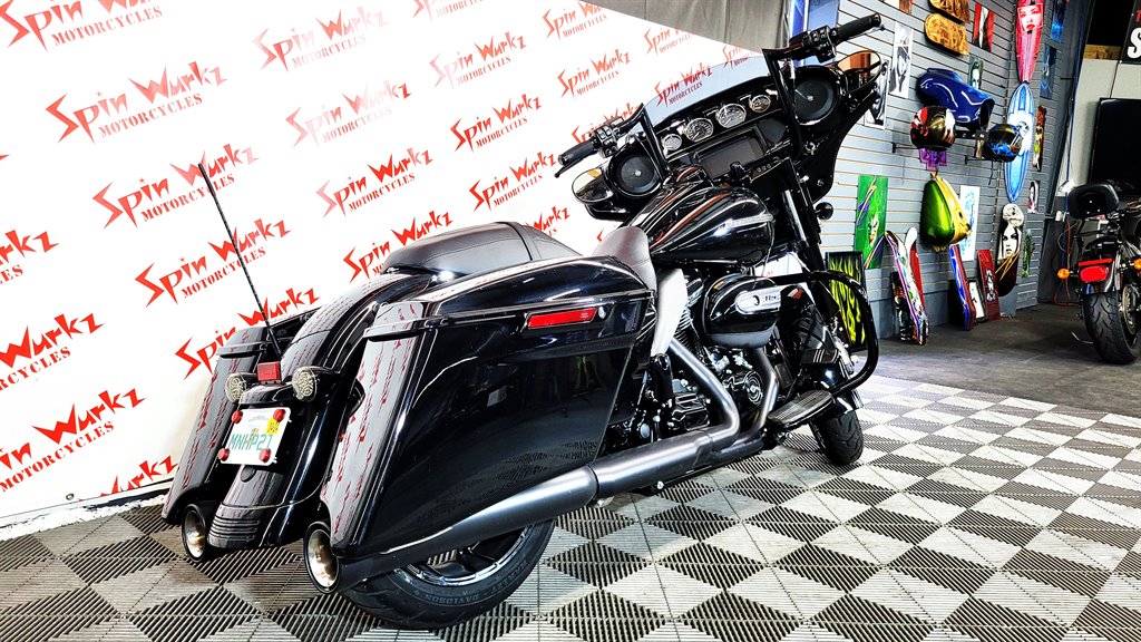 2020 Harley-Davidson Street Glide Special MC: Motorcycle photo