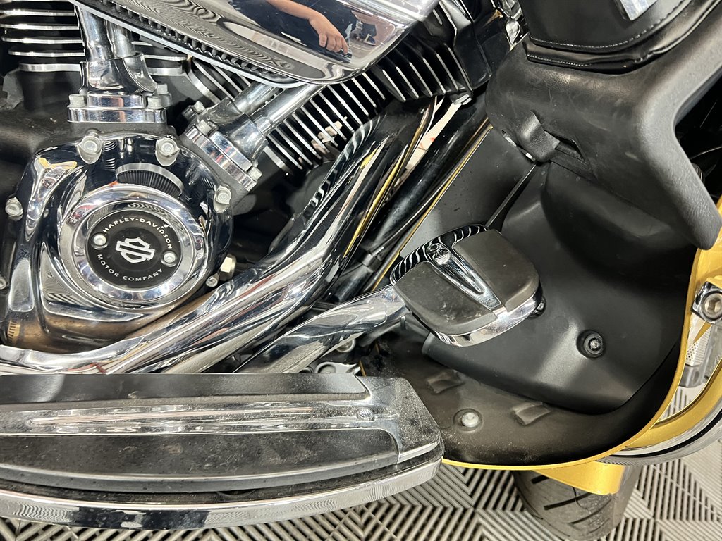 2017 Harley-Davidson FLHX - $13,000
