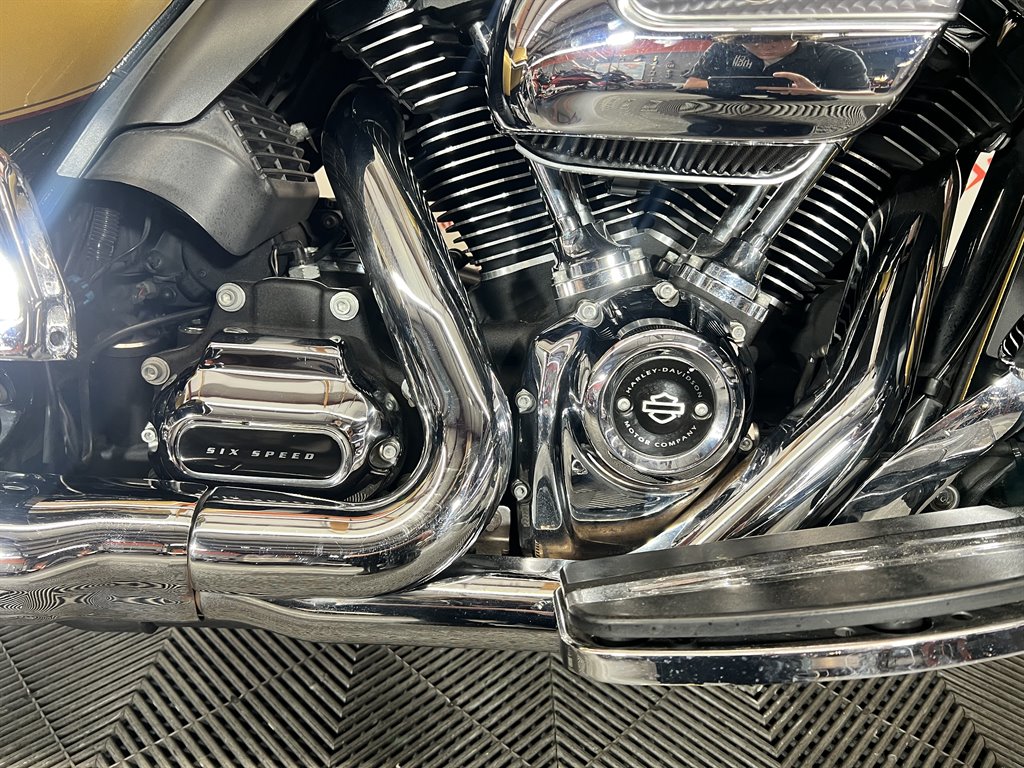 2017 Harley-Davidson FLHX - $13,000