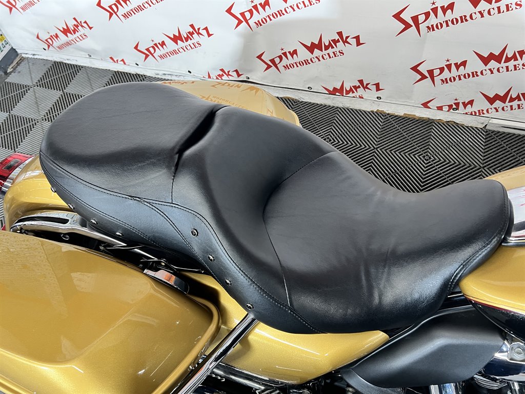 2017 Harley-Davidson FLHX - $13,000