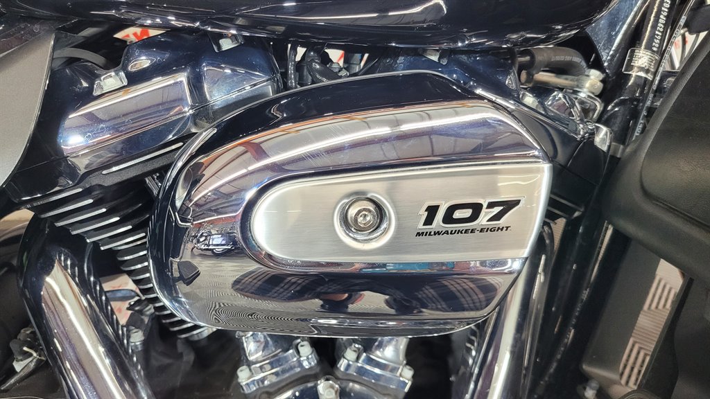 2018 Harley-davidson Ultra Limited - $18,000