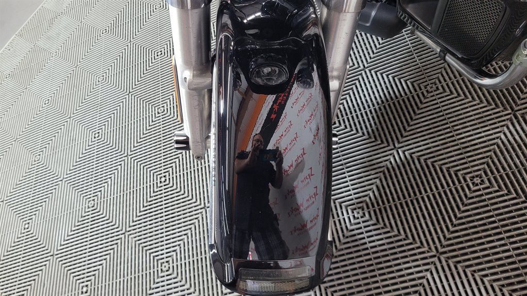 2018 Harley-davidson Ultra Limited - $18,000