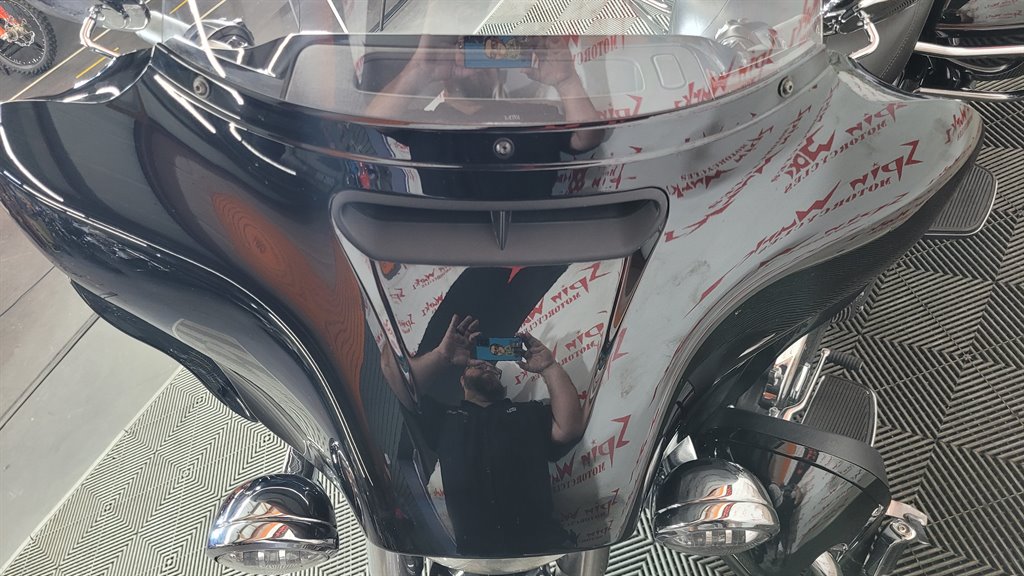 2018 Harley-davidson Ultra Limited - $18,000