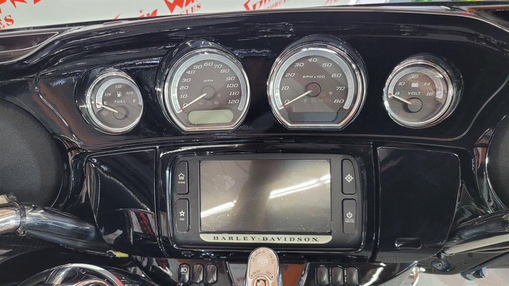 2018 Harley-davidson Ultra Limited - $18,000