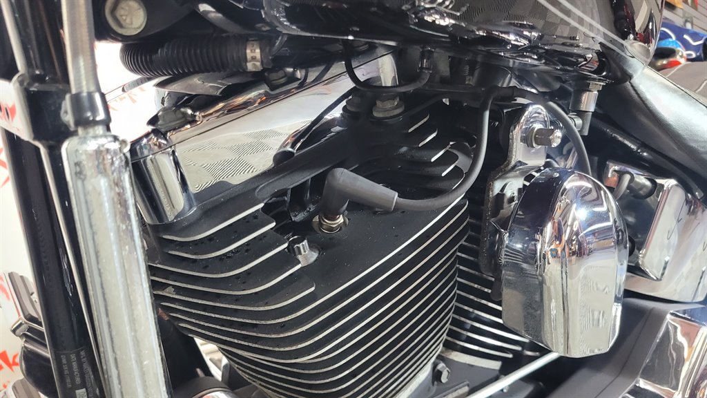 2005 Harley-Davidson FXSTB - $6,700