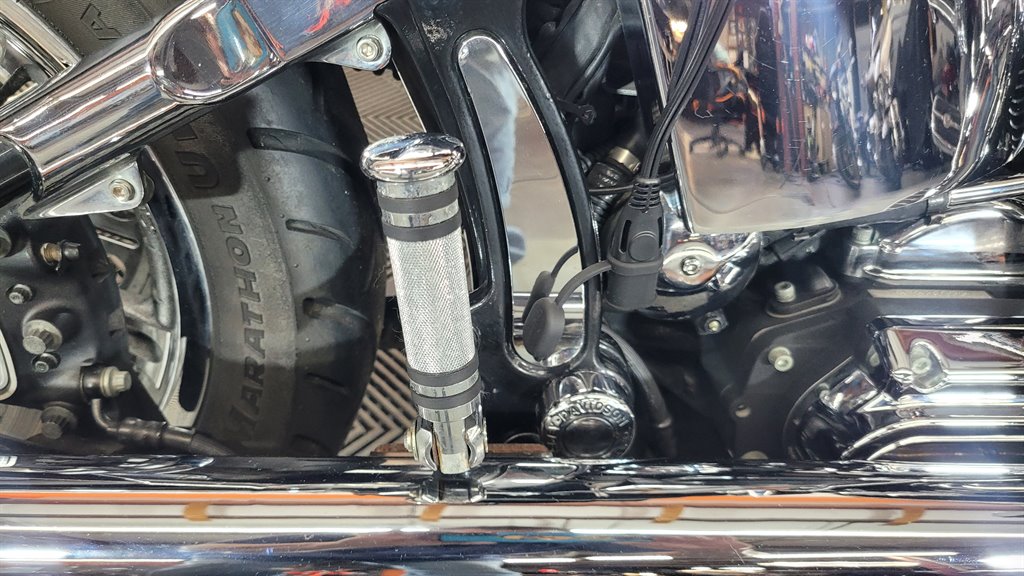 2005 Harley-Davidson FXSTB - $6,700