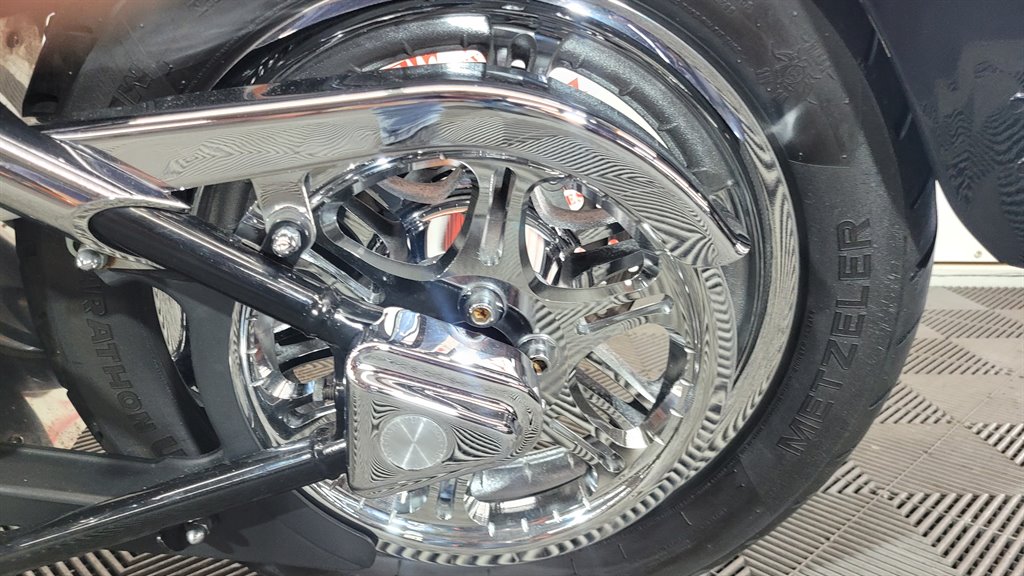 2005 Harley-Davidson FXSTB - $6,700