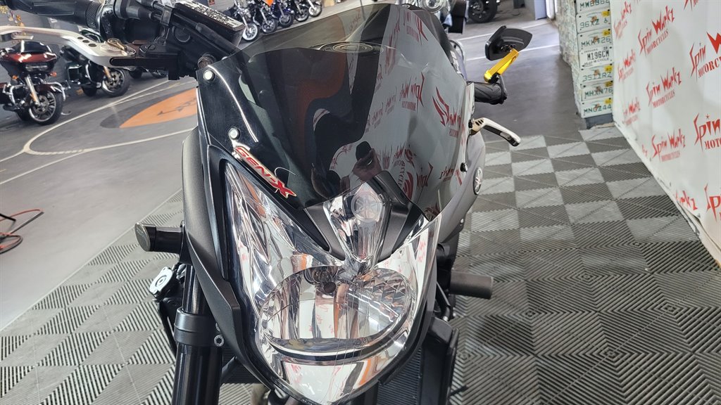 2013 Yamaha FZ8 - $6,200