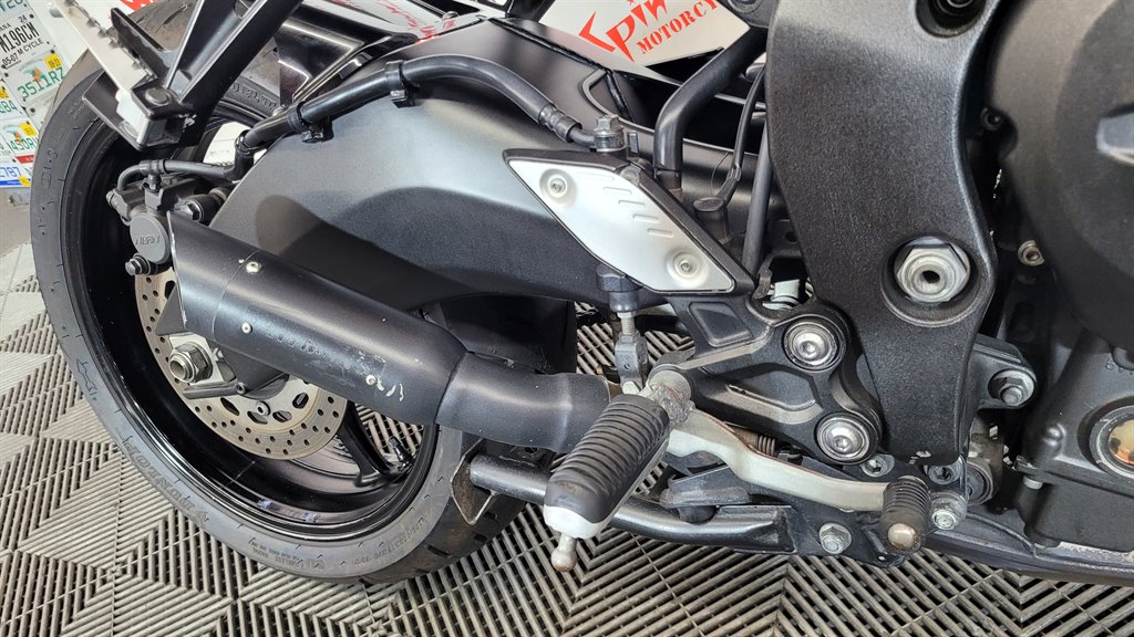 2013 Yamaha FZ8 - $6,200