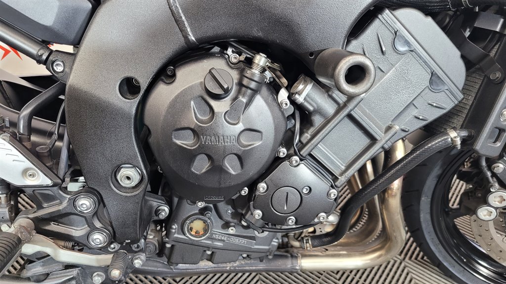 2013 Yamaha FZ8 - $6,200