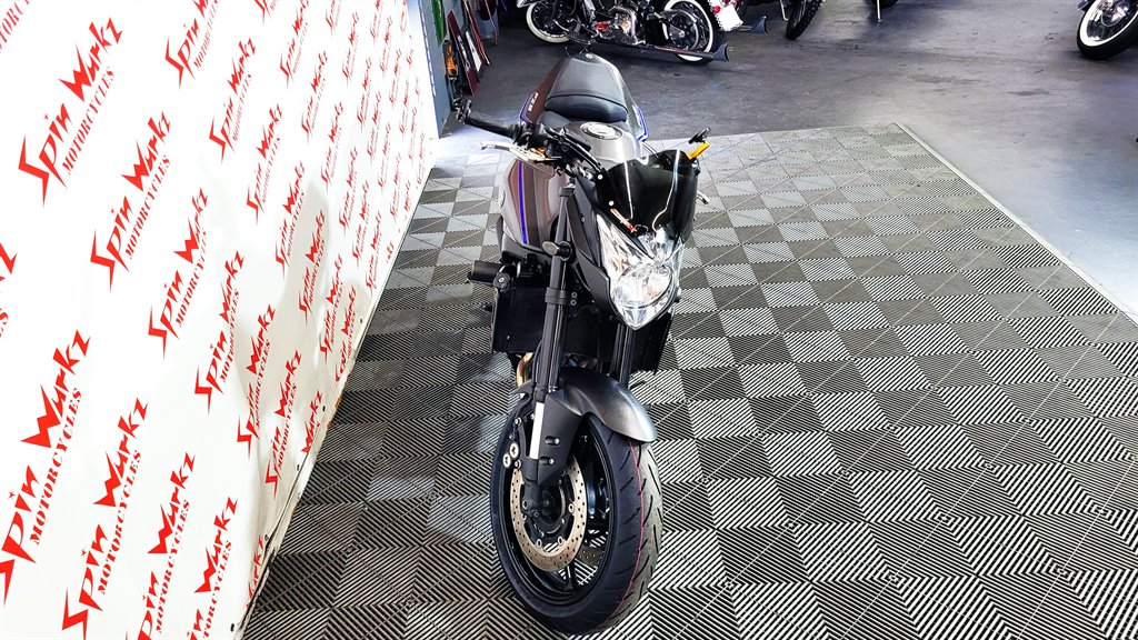 2013 Yamaha FZ8 - $6,200