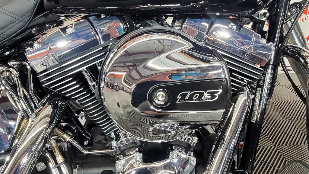 2017 Harley-Davidson FLHTCUTG - $14,000