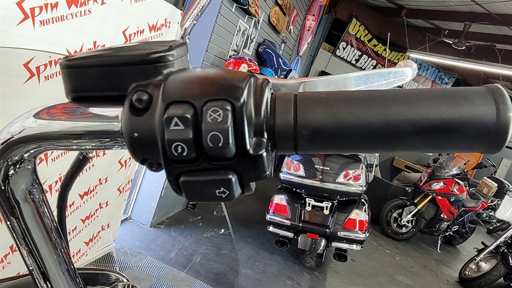 2017 Harley-Davidson FLHTCUTG - $14,000