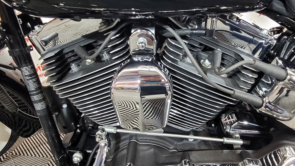 2017 Harley-Davidson FLHTCUTG - $14,000