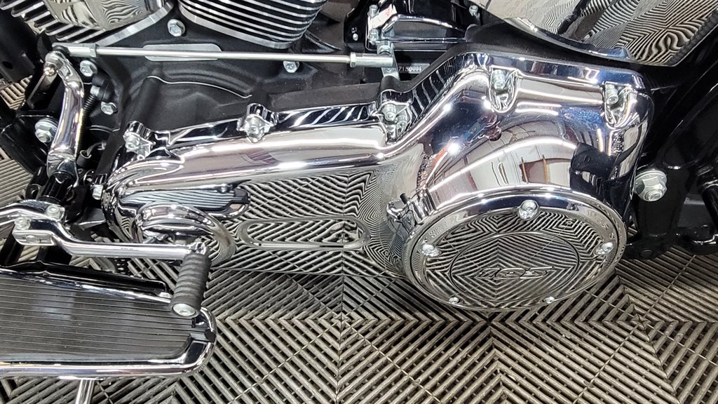 2017 Harley-Davidson FLHTCUTG - $14,000
