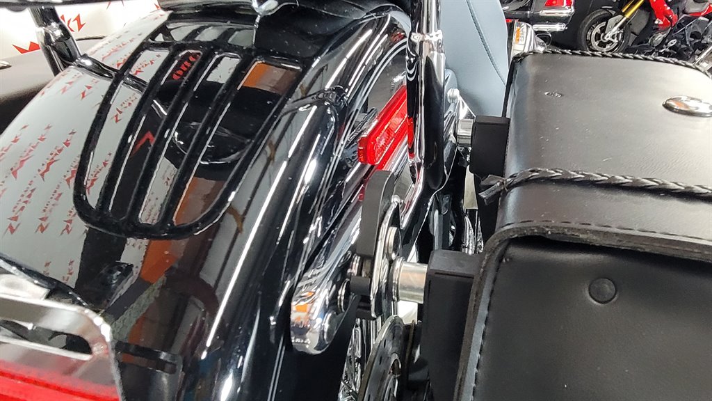 2017 Harley-Davidson FLHTCUTG - $14,000