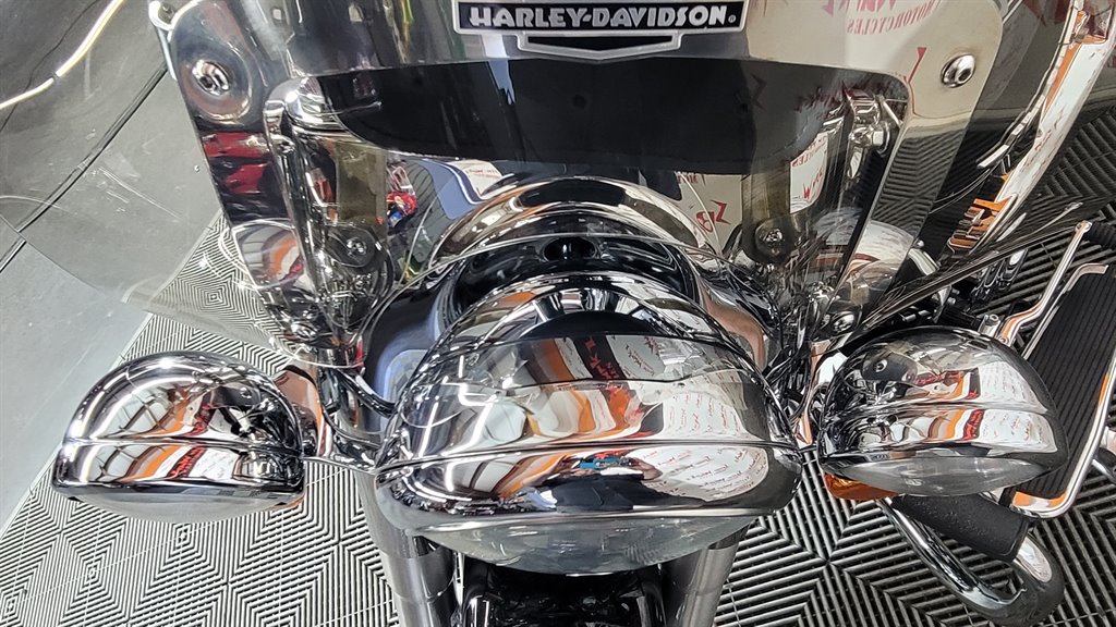 2017 Harley-Davidson FLHTCUTG - $14,000