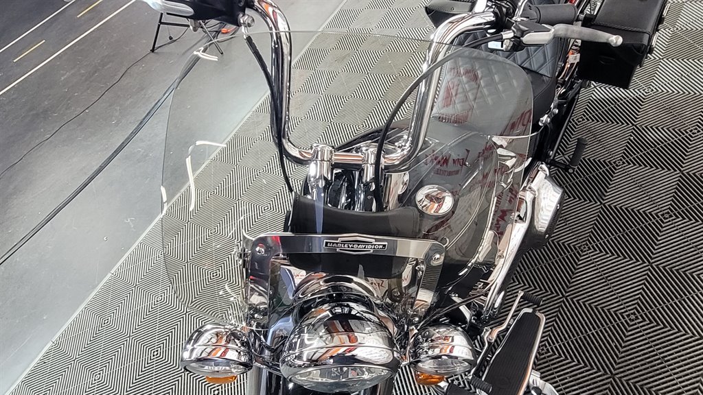 2017 Harley-Davidson FLHTCUTG - $14,000