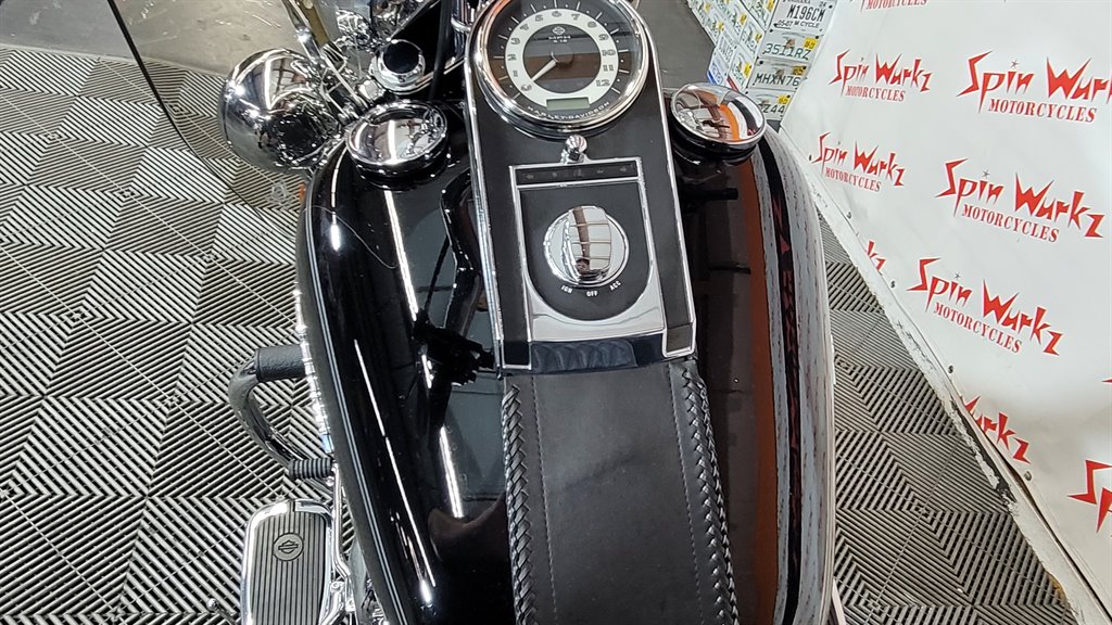 2017 Harley-Davidson FLHTCUTG - $14,000
