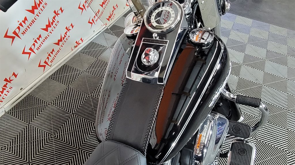 2017 Harley-Davidson FLHTCUTG - $14,000