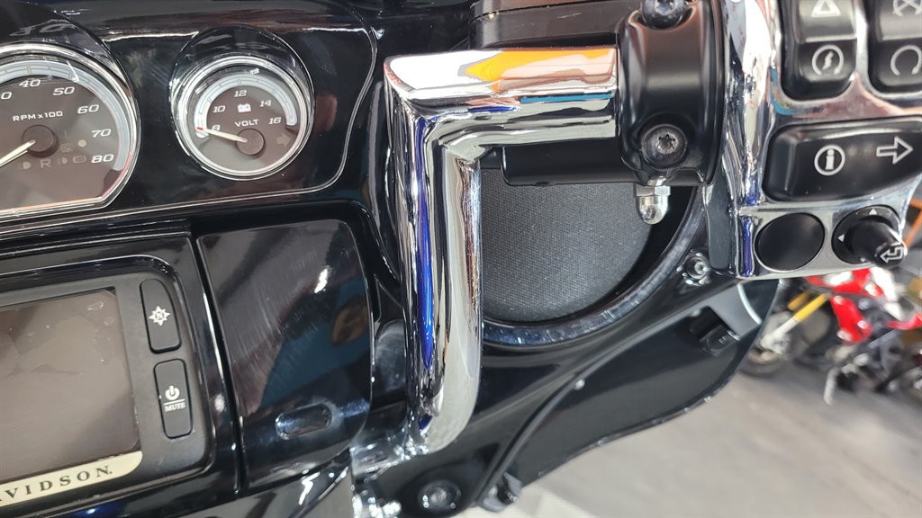 2017 Harley-Davidson FLHTK - $14,000