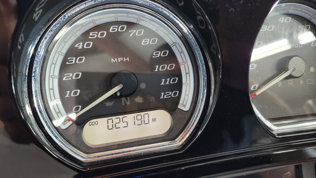 2017 Harley-Davidson FLHTK - $14,000