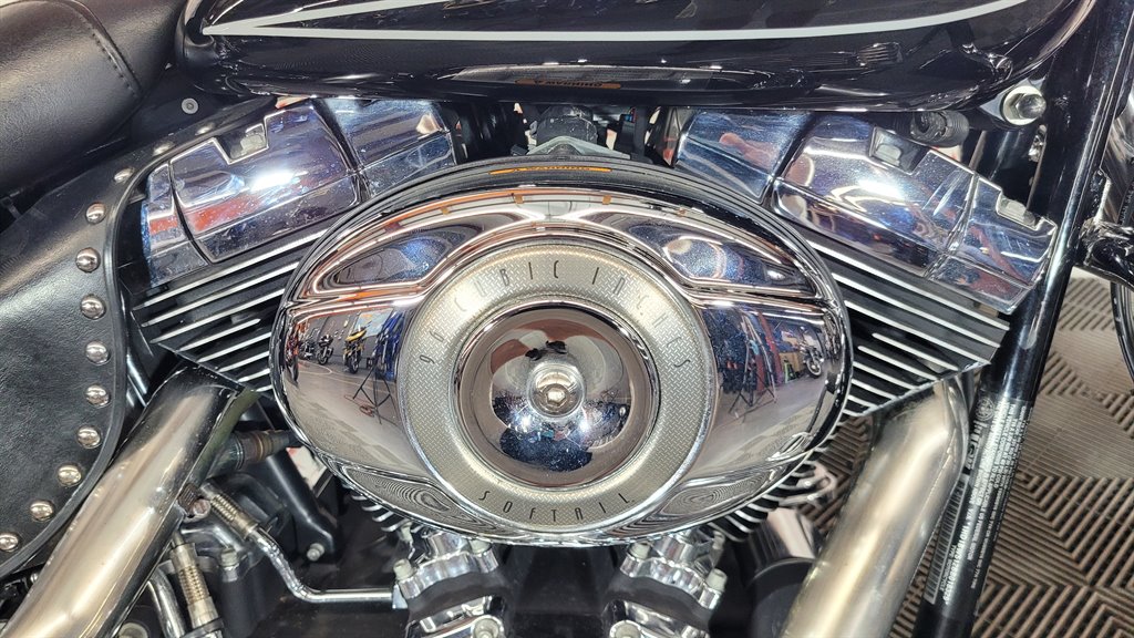 2011 Harley-davidson Heritage Softail Classic - $7,000