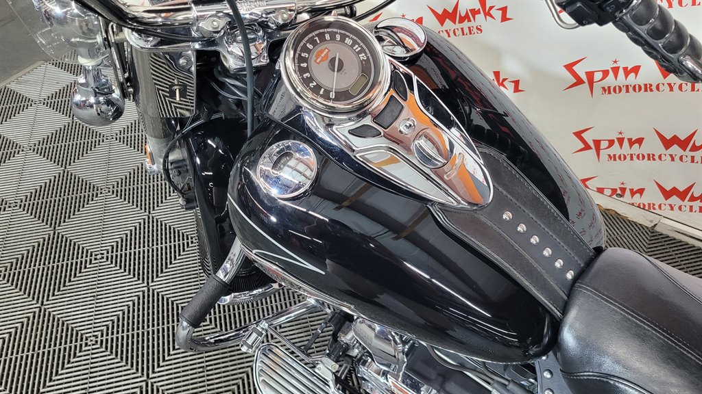 2011 Harley-davidson Heritage Softail Classic - $7,000