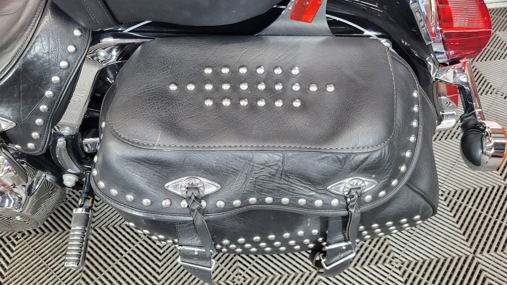 2011 Harley-davidson Heritage Softail Classic - $7,000