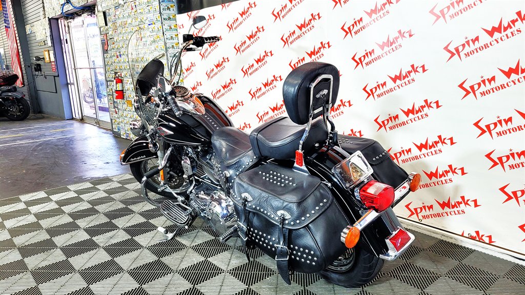 2011 Harley-davidson Heritage Softail Classic - $7,000