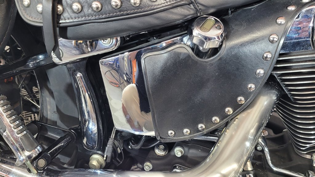 2011 Harley-davidson Heritage Softail Classic - $7,000