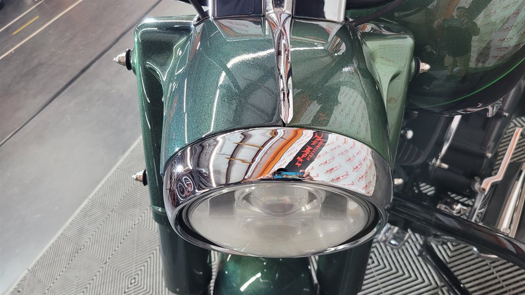 2014 Harley-davidson Cvo Road King - $14,000