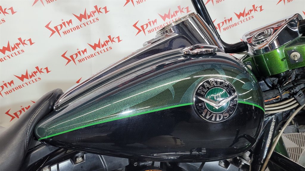 2014 Harley-davidson Cvo Road King - $14,000