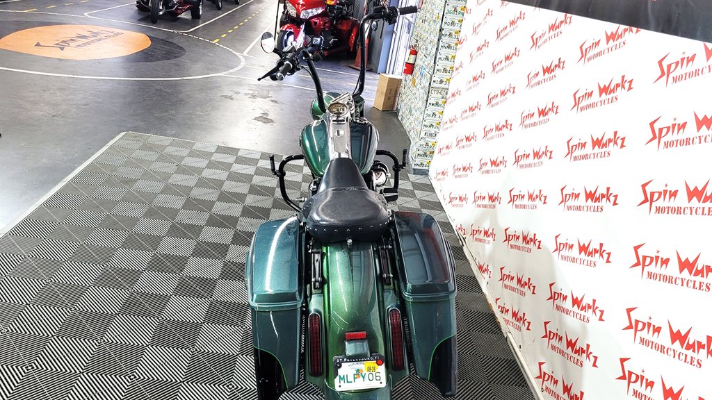 2014 Harley-davidson Cvo Road King - $14,000