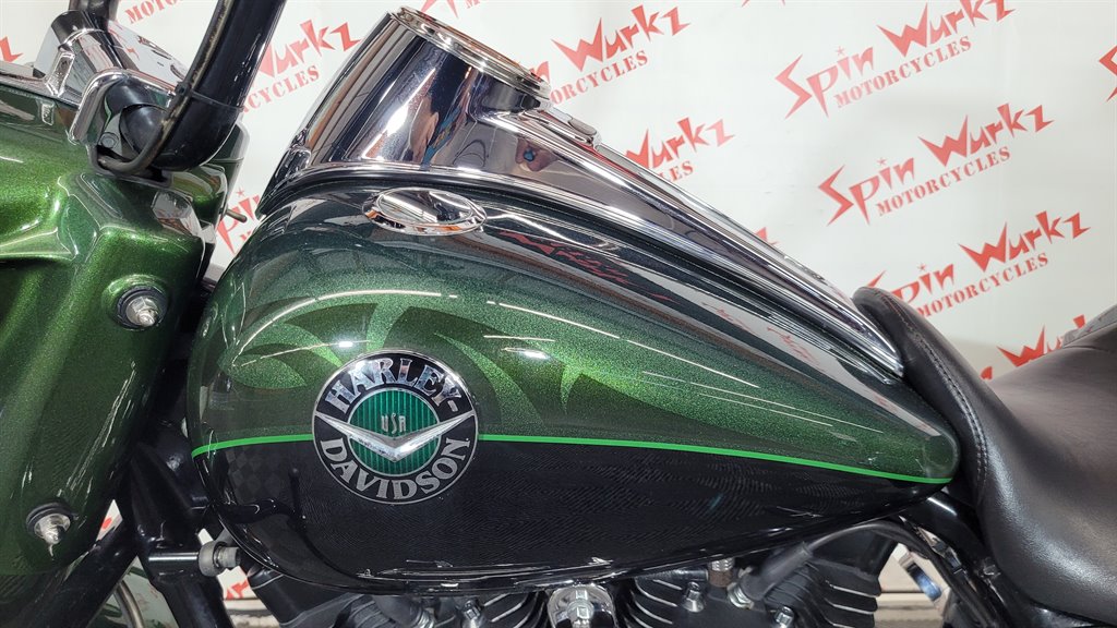 2014 Harley-davidson Cvo Road King - $14,000