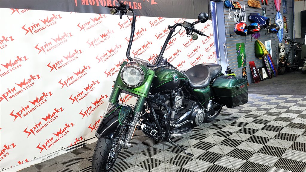2014 Harley-davidson Cvo Road King - $14,000