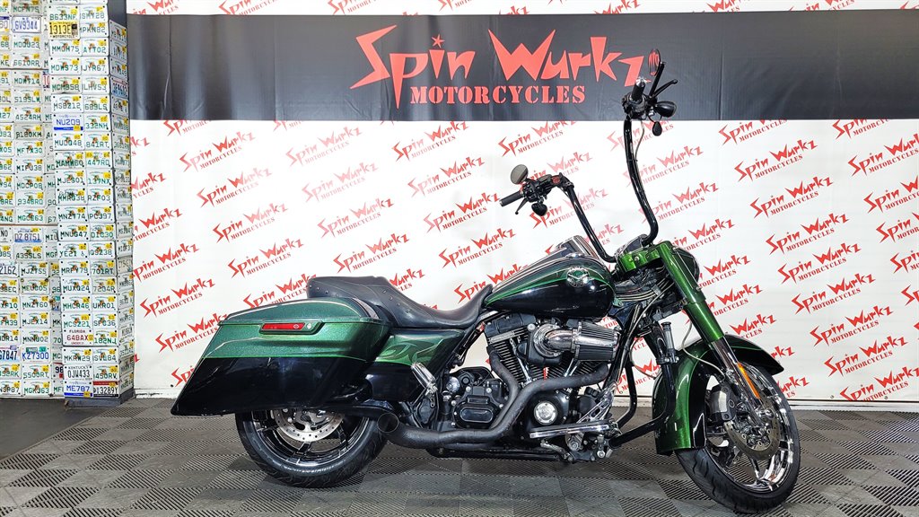 2014 Harley-davidson Cvo Road King - $14,000